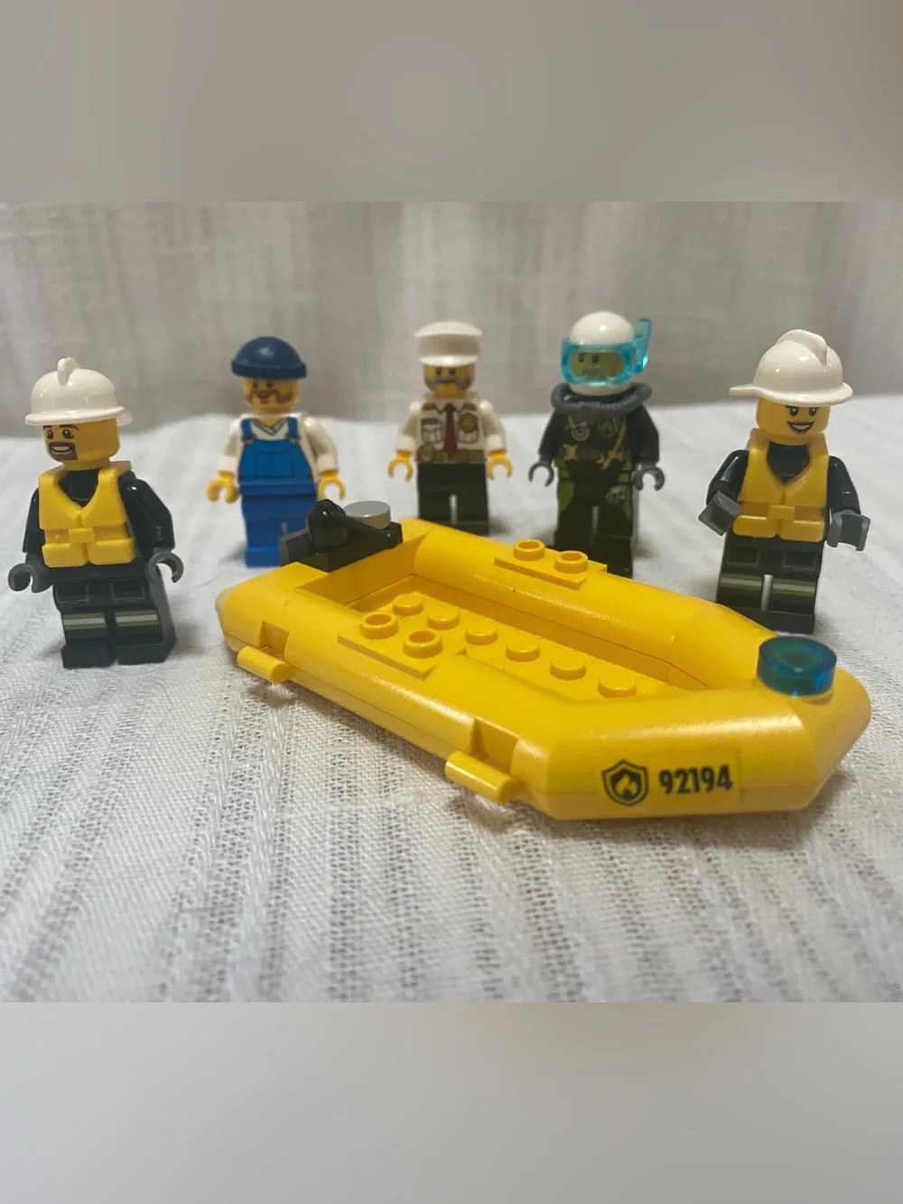 LEGO City 60109 Fire Boat, Complete (w/ 1 color sub); 5 Minifigures & 3 Manuals